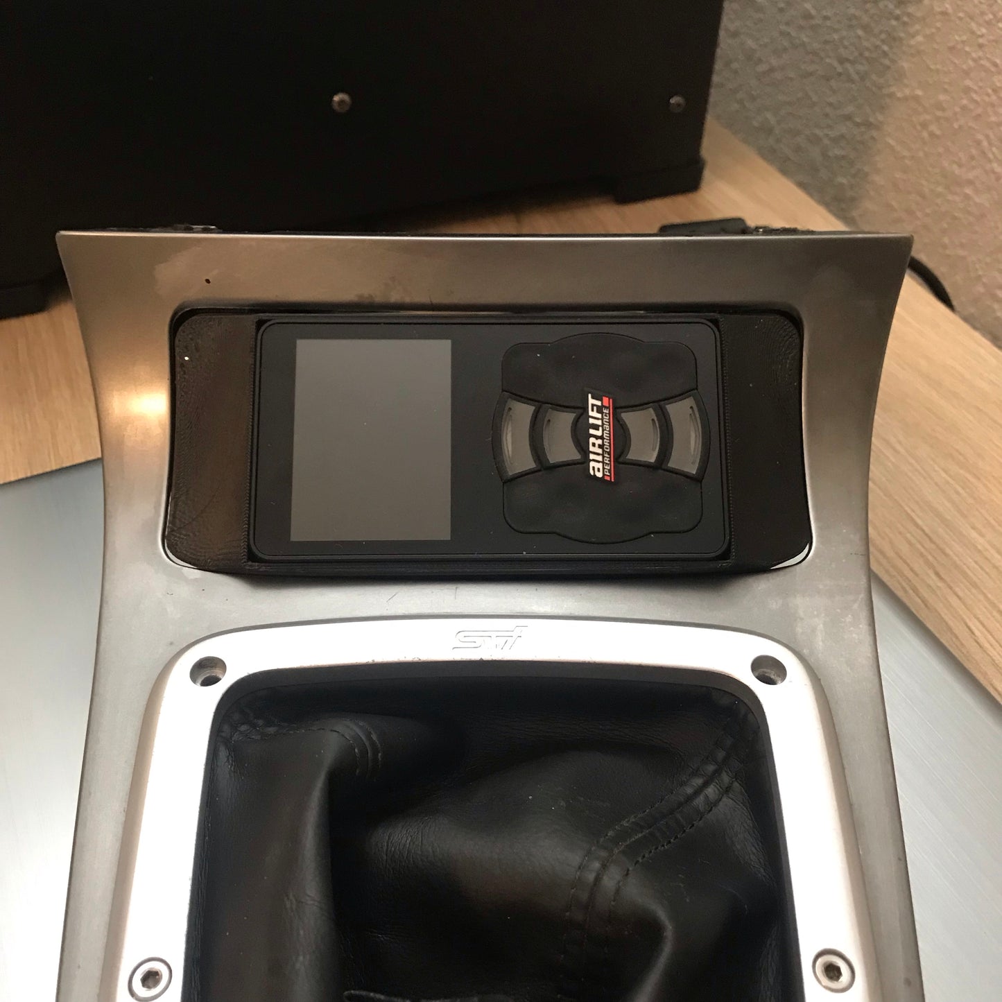 Airlift 3p/3h Controller Shifter Trim Mount (2005-2007 WRX STi/2003-2008 Forester)